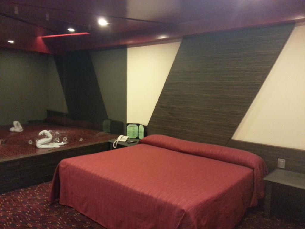 Hotel Puebla Mexiko-Stadt Zimmer foto